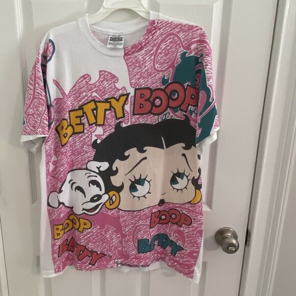 Betty Boop shirt Large Pudgy Dog AOP Modern Boot Valentines Beauty Single Stitch - Picture 1 of 5